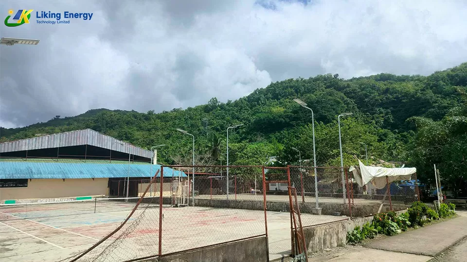 ¿Cuáles son las diferencias entre las luces de calle solares integradas y de tipo dividido? ¿Cuál es mejor?